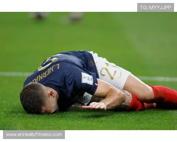 米兰大将遭爆头门牙飞下巴骨折恐缺席世界杯